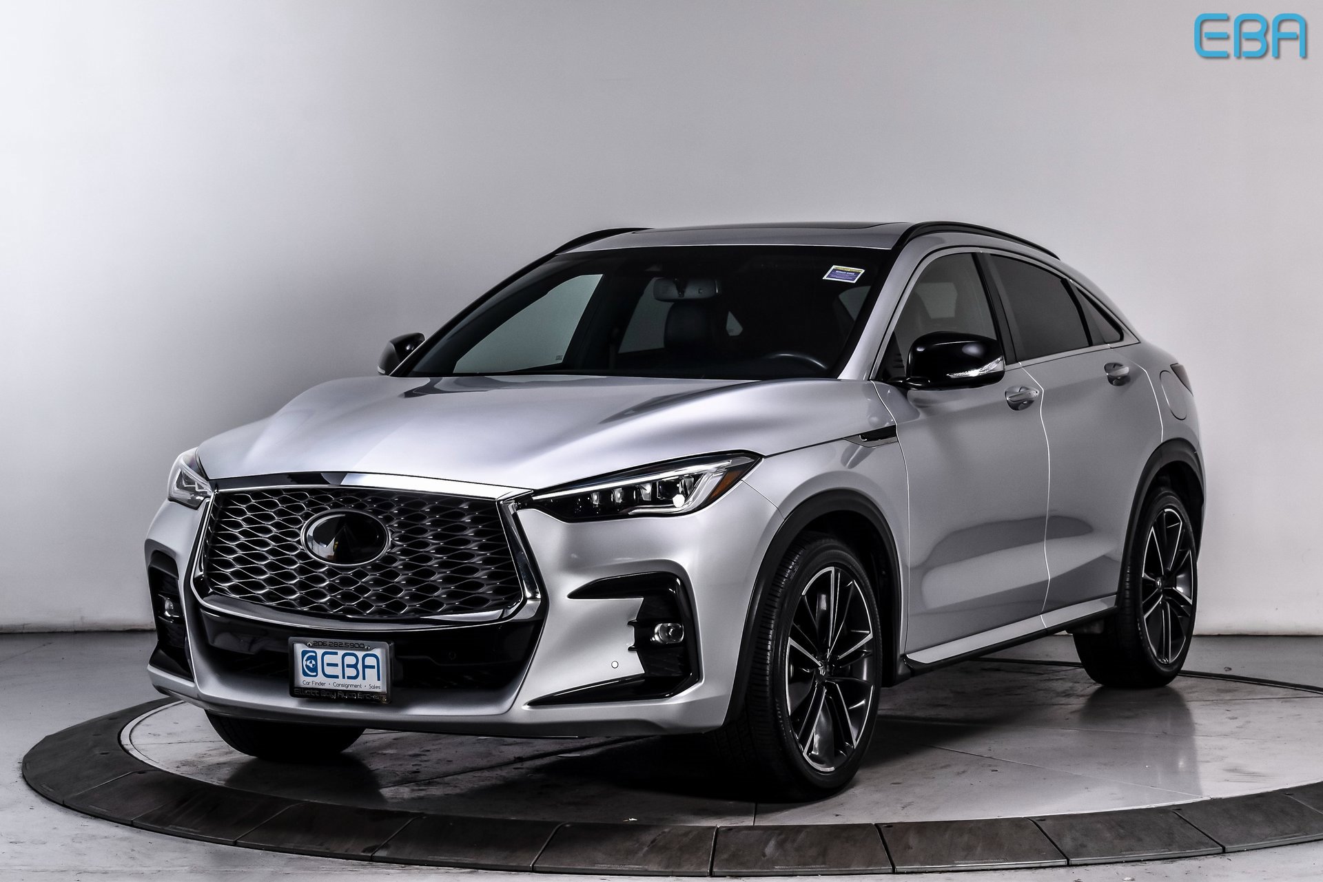 Used 2022 INFINITI QX55 Essential image 2