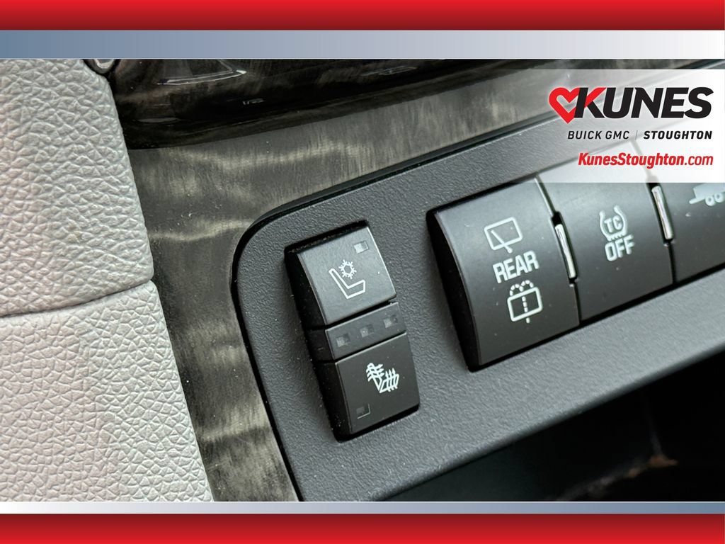 Used 2014 Buick Enclave Premium w/ Trailering Provision Package FWD image 32