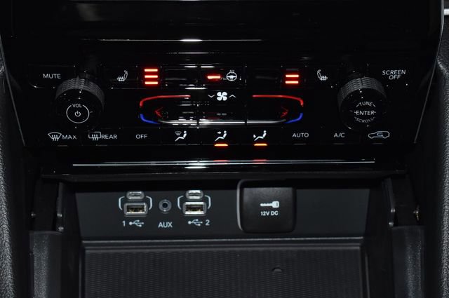 New 2025 Jeep Grand Cherokee Altitude image 17