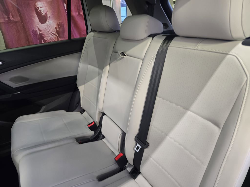 Used 2020 Volkswagen Tiguan SEL image 15