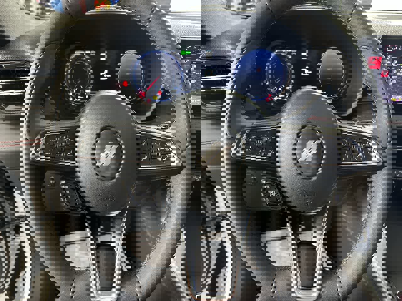 Used 2024 Dodge Hornet GT image 4