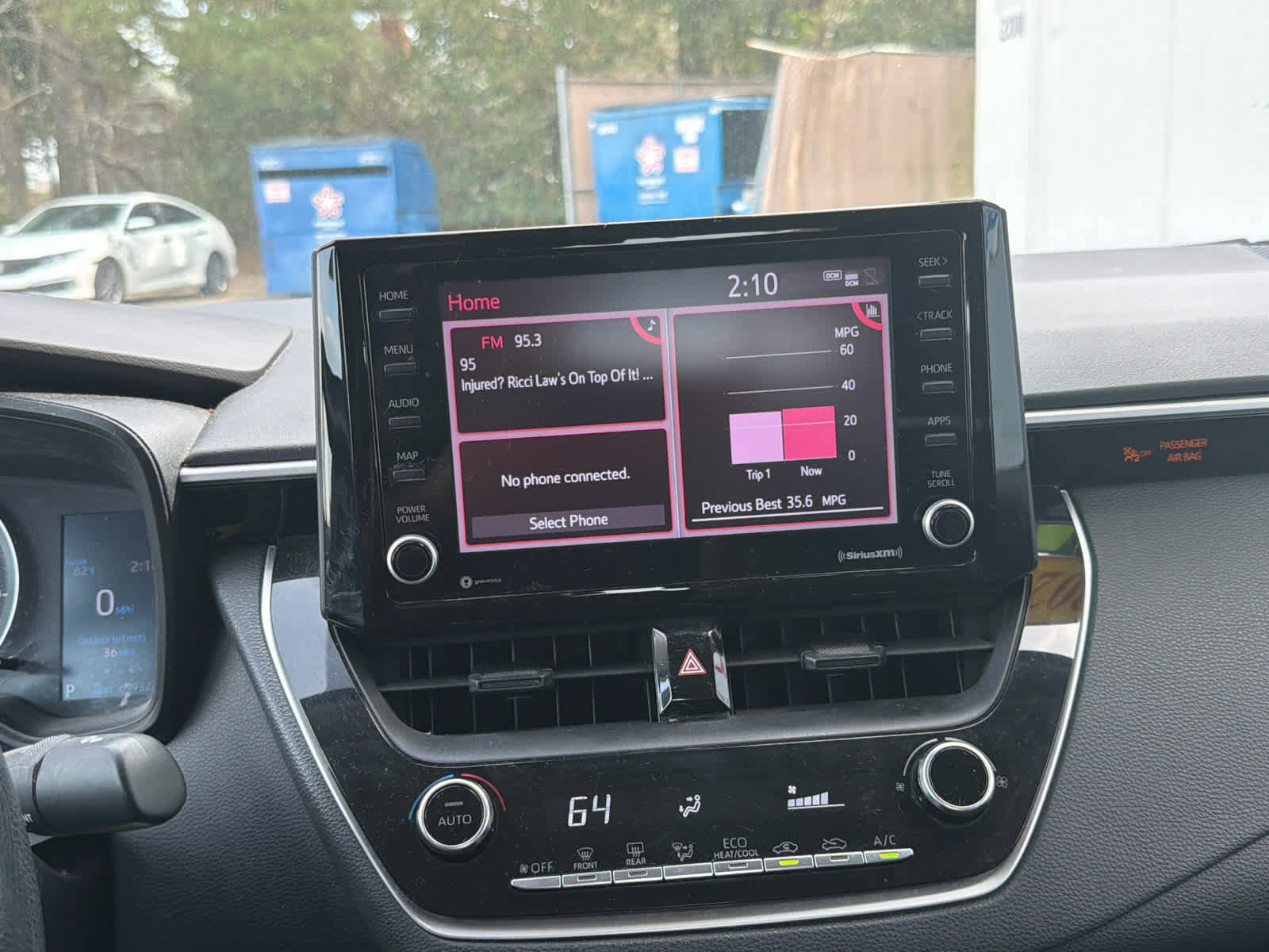 Used 2022 Toyota Corolla LE FWD image 27