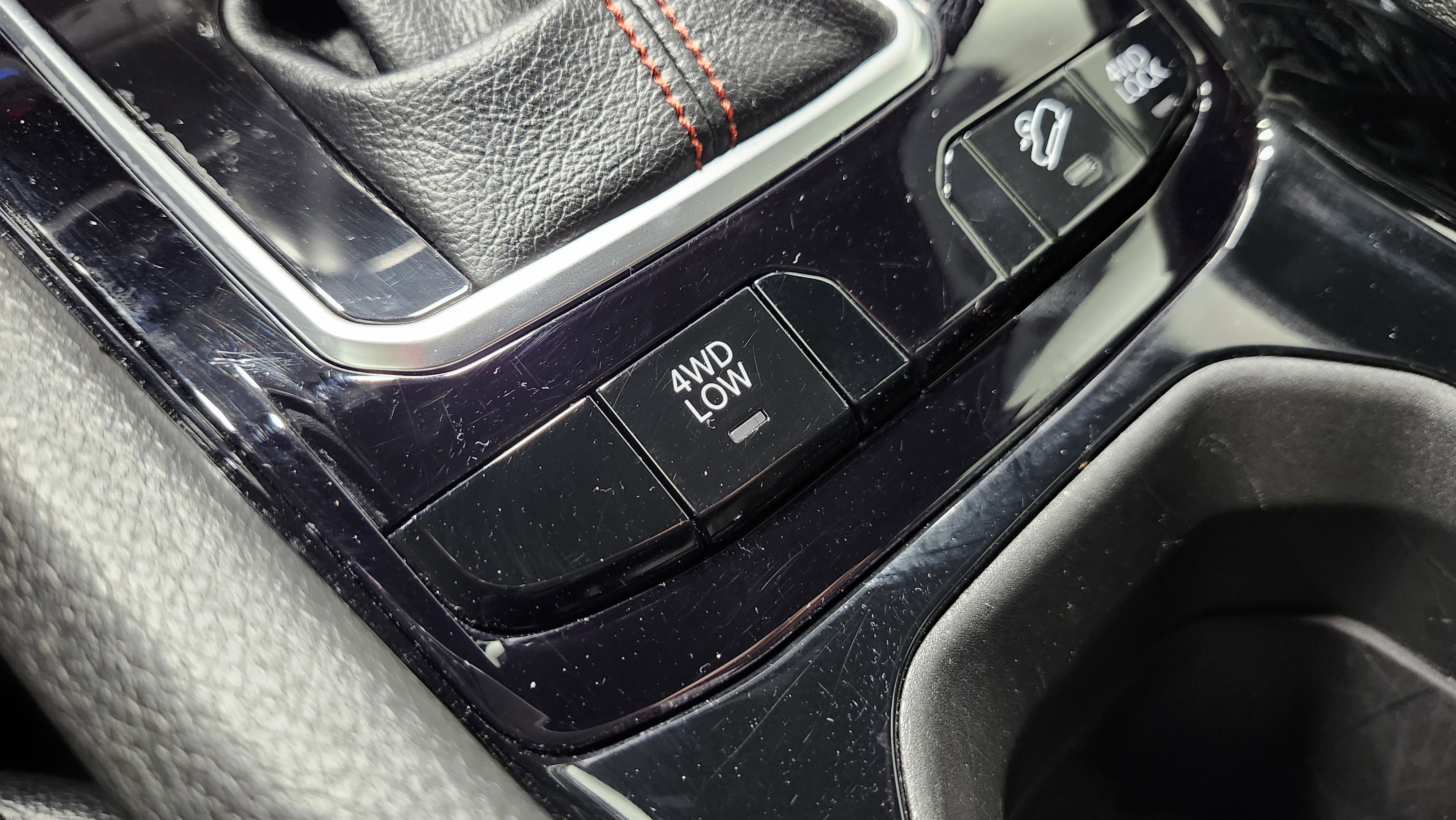 Used 2025 Jeep Compass Trailhawk image 10