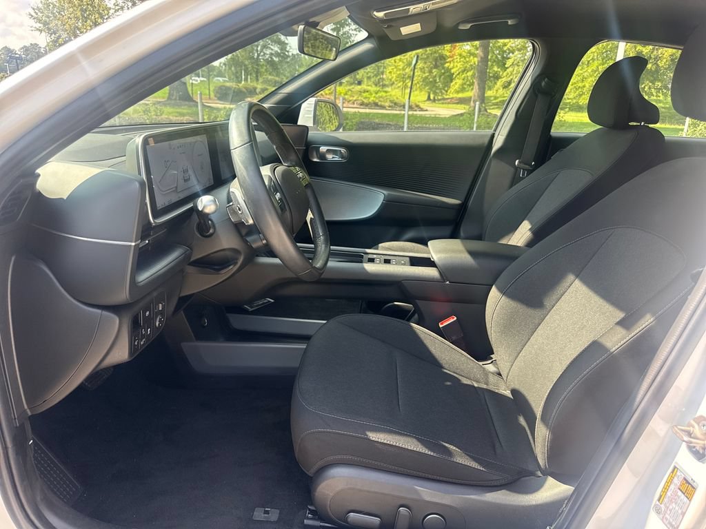 Used 2024 Hyundai Ioniq 6 SE RWD image 12