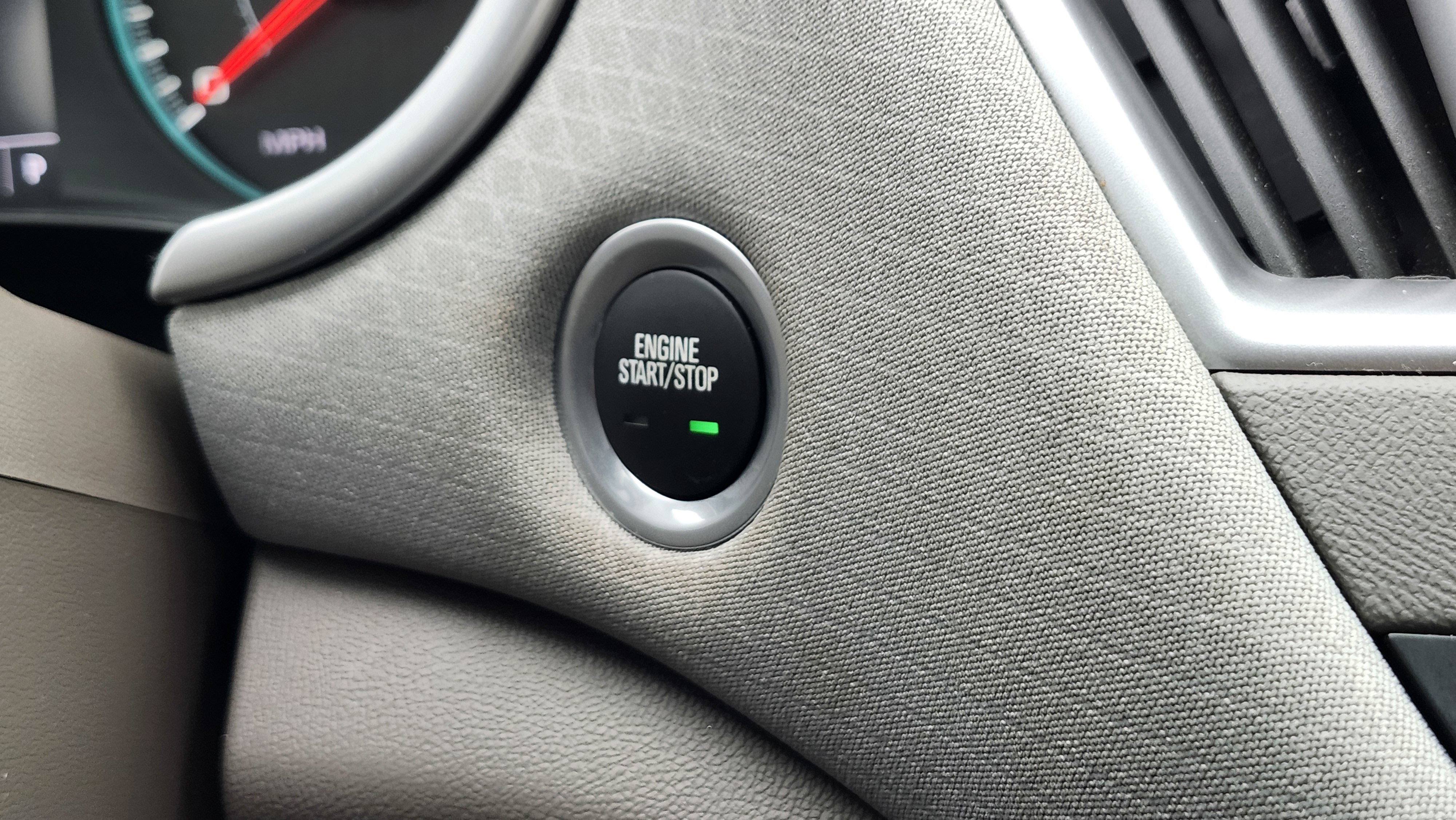 Used 2025 Chevrolet Malibu LT image 25