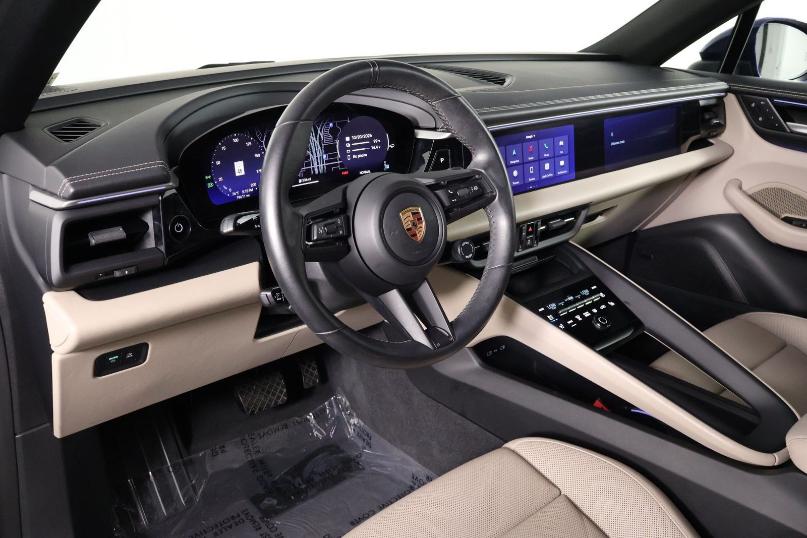 Certified 2024 Porsche Macan 4 Electric AWD/4WD image 4