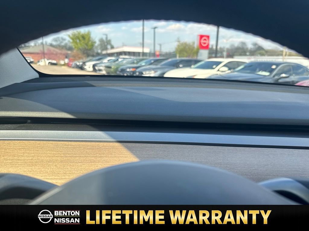 Used 2021 Tesla Model Y Long Range image 14