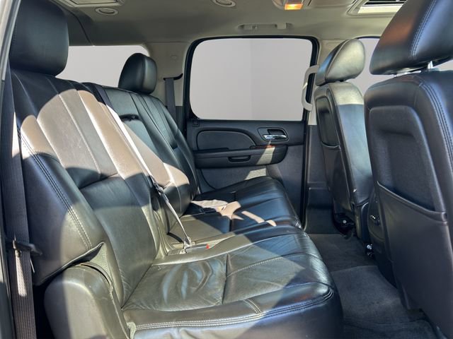 Used 2012 Chevrolet Suburban LT image 23