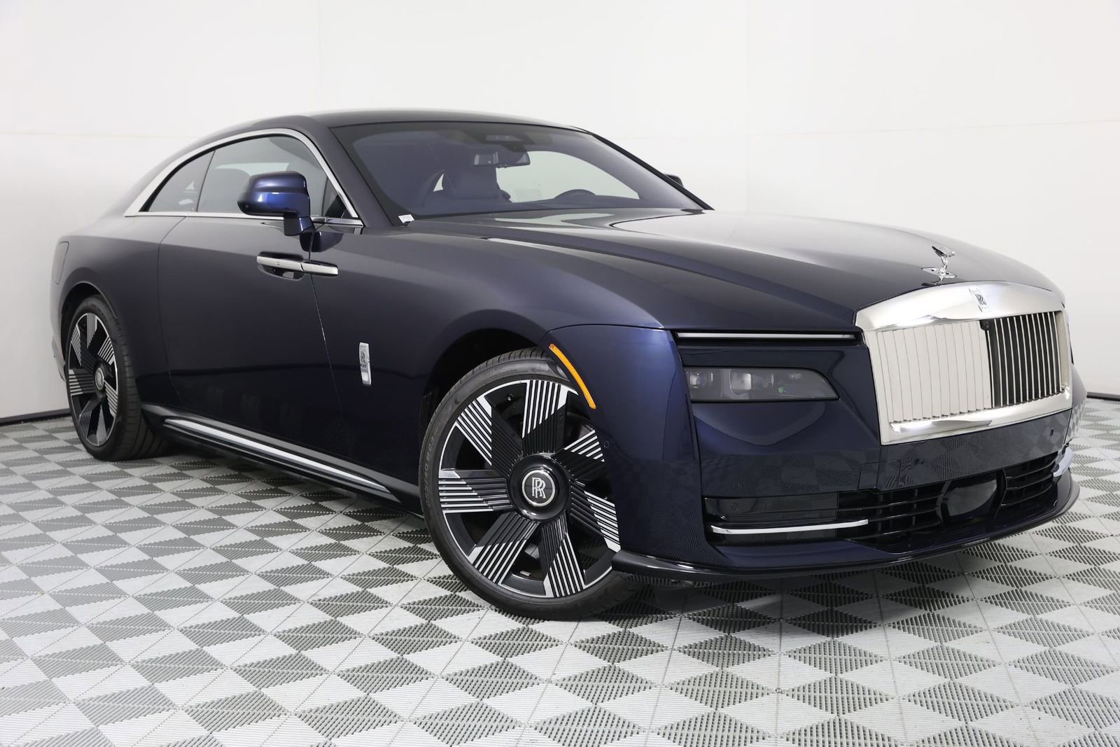 Used 2024 Rolls-Royce Spectre w/ Spectre Launch Package image 9