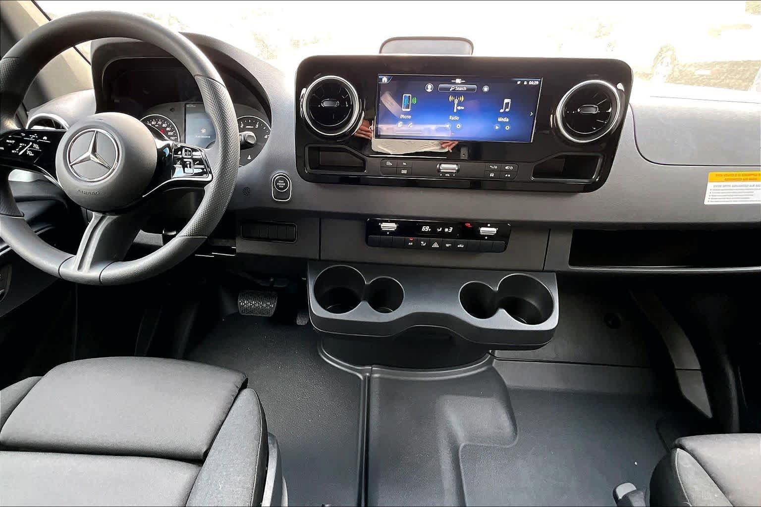 New 2025 Mercedes-Benz Sprinter 2500 image 8