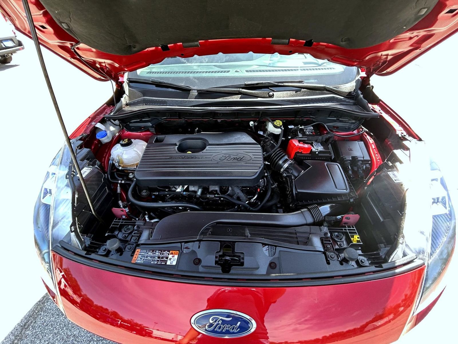 Used 2020 Ford Escape Titanium AWD/4WD image 24