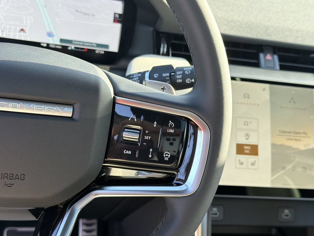 New 2026 Land Rover Discovery Sport Landmark AWD/4WD image 17