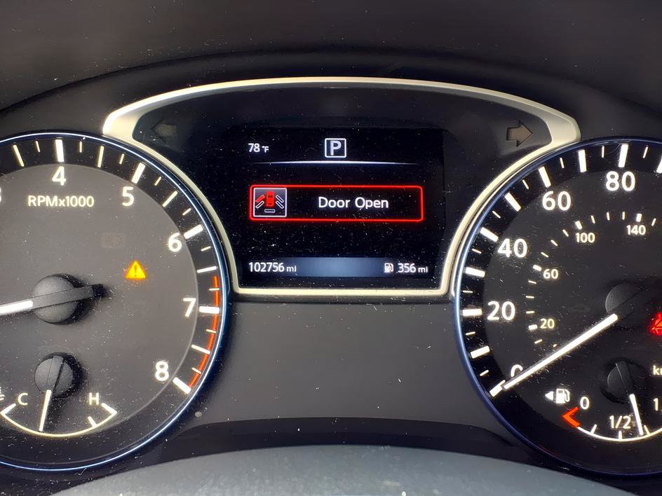 Used 2017 Nissan Altima 2.5 SR w/ Midnight Edition Package FWD image 25