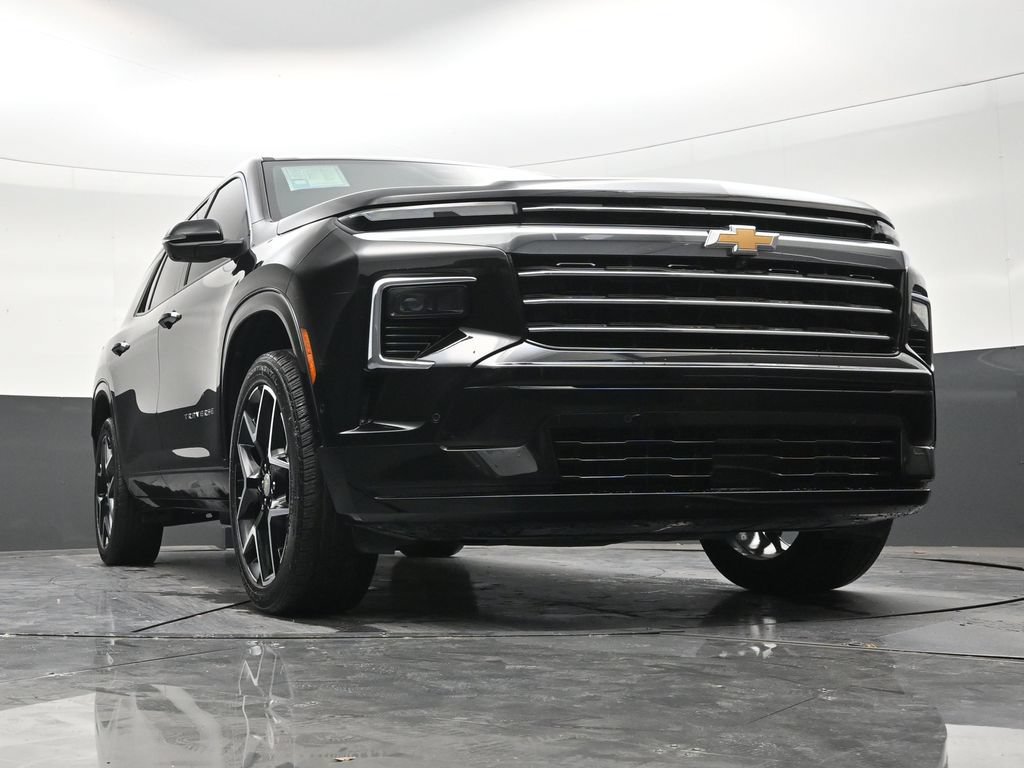 Used 2025 Chevrolet Traverse High Country FWD image 26