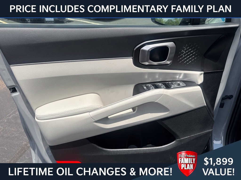 New 2026 Kia Sorento S w/ S Panoramic Sunroof Package FWD image 9
