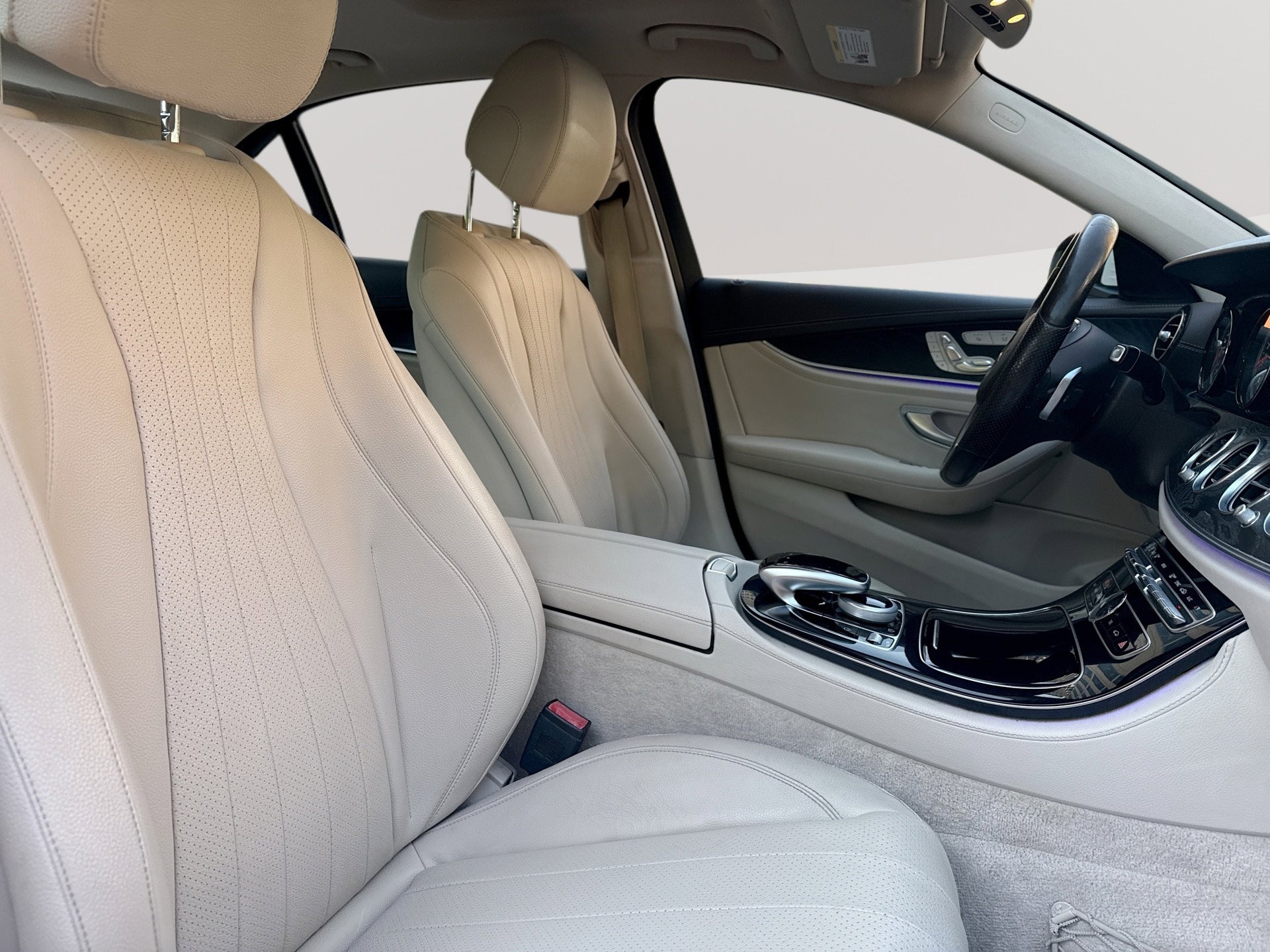 Used 2017 Mercedes-Benz E 300 4MATIC image 28