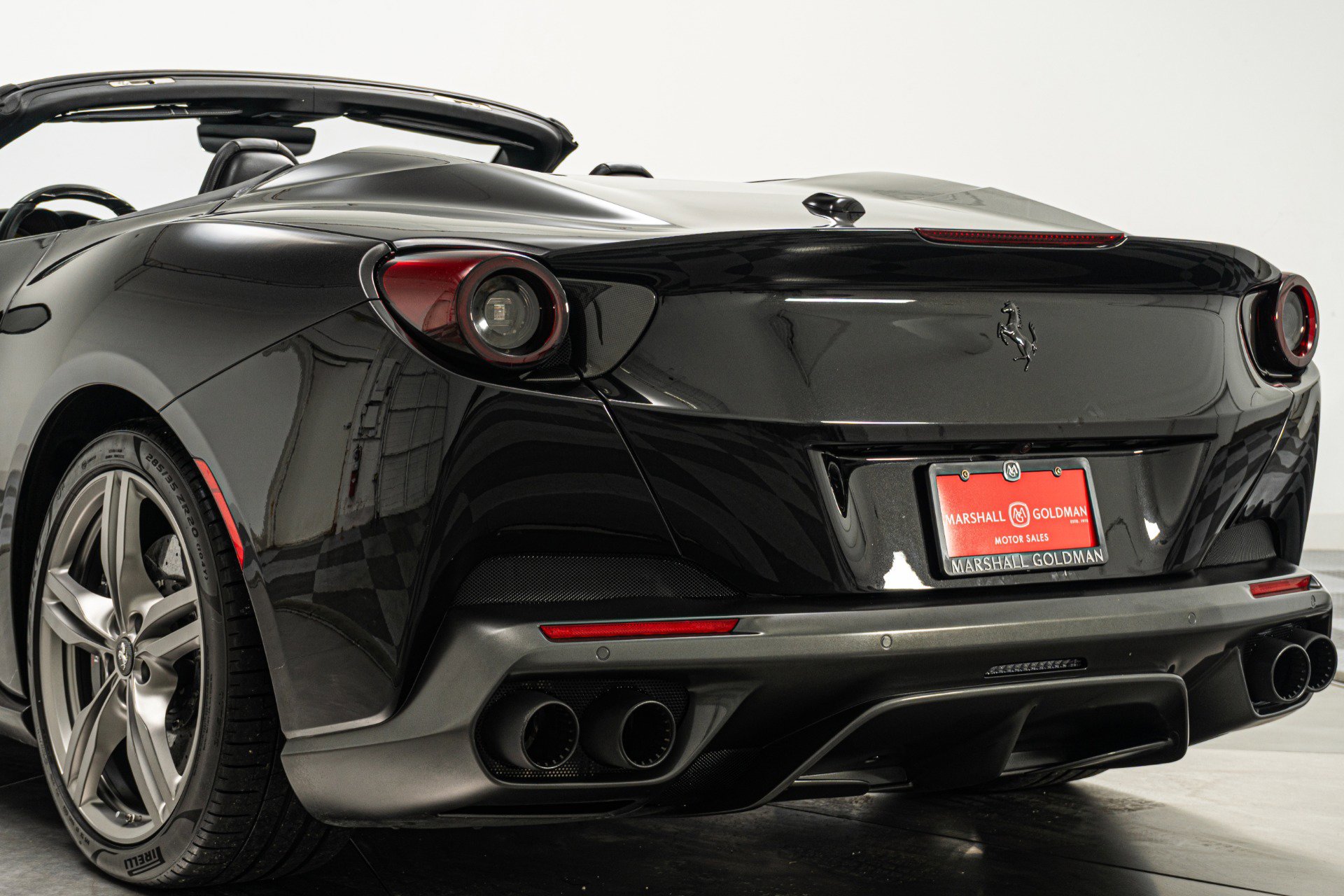 Used 2020 Ferrari Portofino image 33