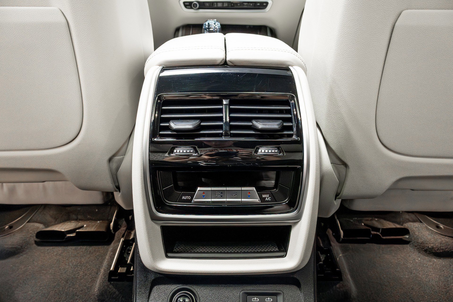 Used 2021 BMW X7 M50i image 29