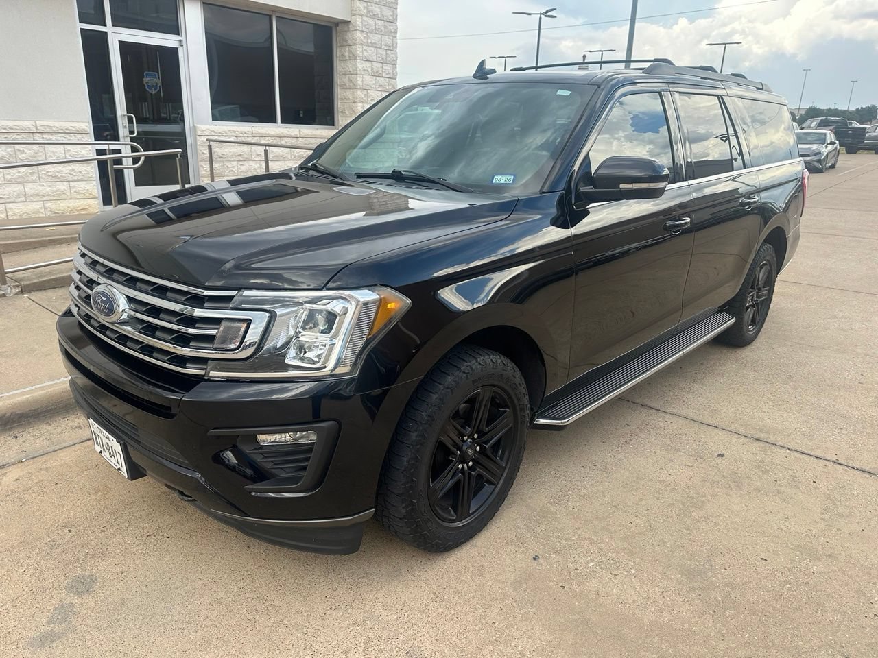 Used 2020 Ford Expedition Max XLT w/ Equipment Group 202A AWD/4WD image 1