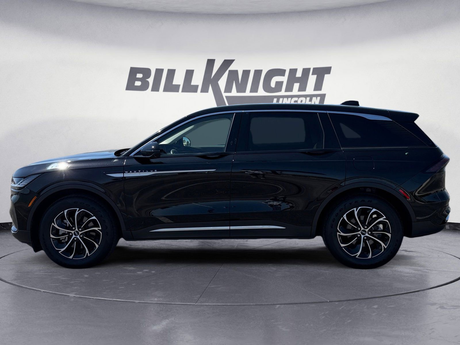 New 2026 Lincoln Nautilus Premier image 2