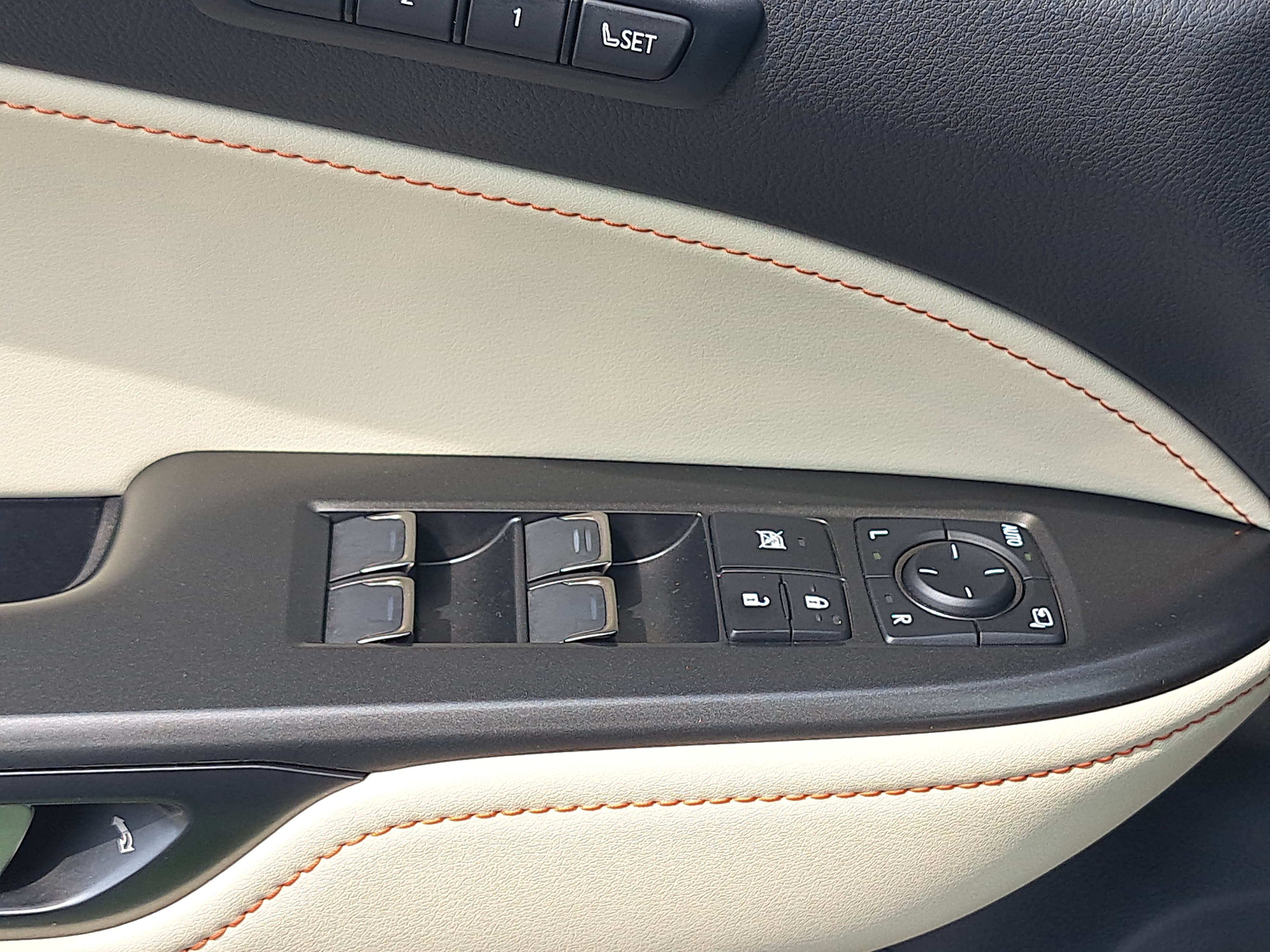 Used 2024 Lexus NX 250 FWD w/ Towing Package (2000 Lbs) image 29