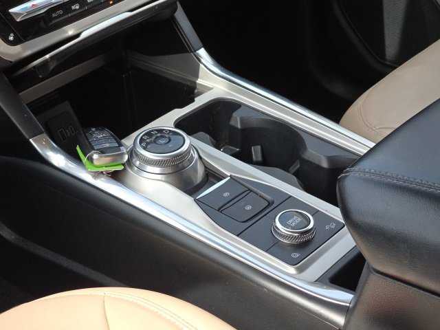 Used 2022 Ford Explorer XLT w/ Equipment Group 202A image 13