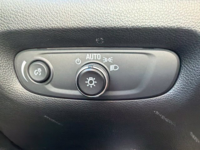 Used 2022 Chevrolet Traverse LT w/ LPO, Cargo Package AWD/4WD image 29