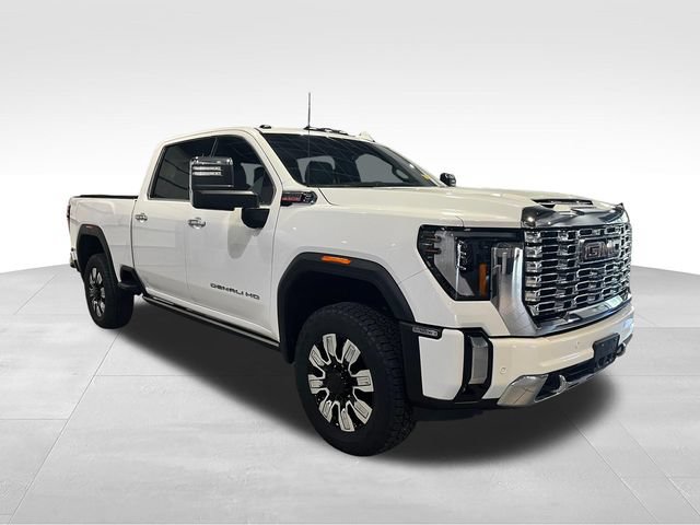 Used 2024 GMC Sierra 2500 Denali w/ Denali Reserve Package AWD/4WD image 3