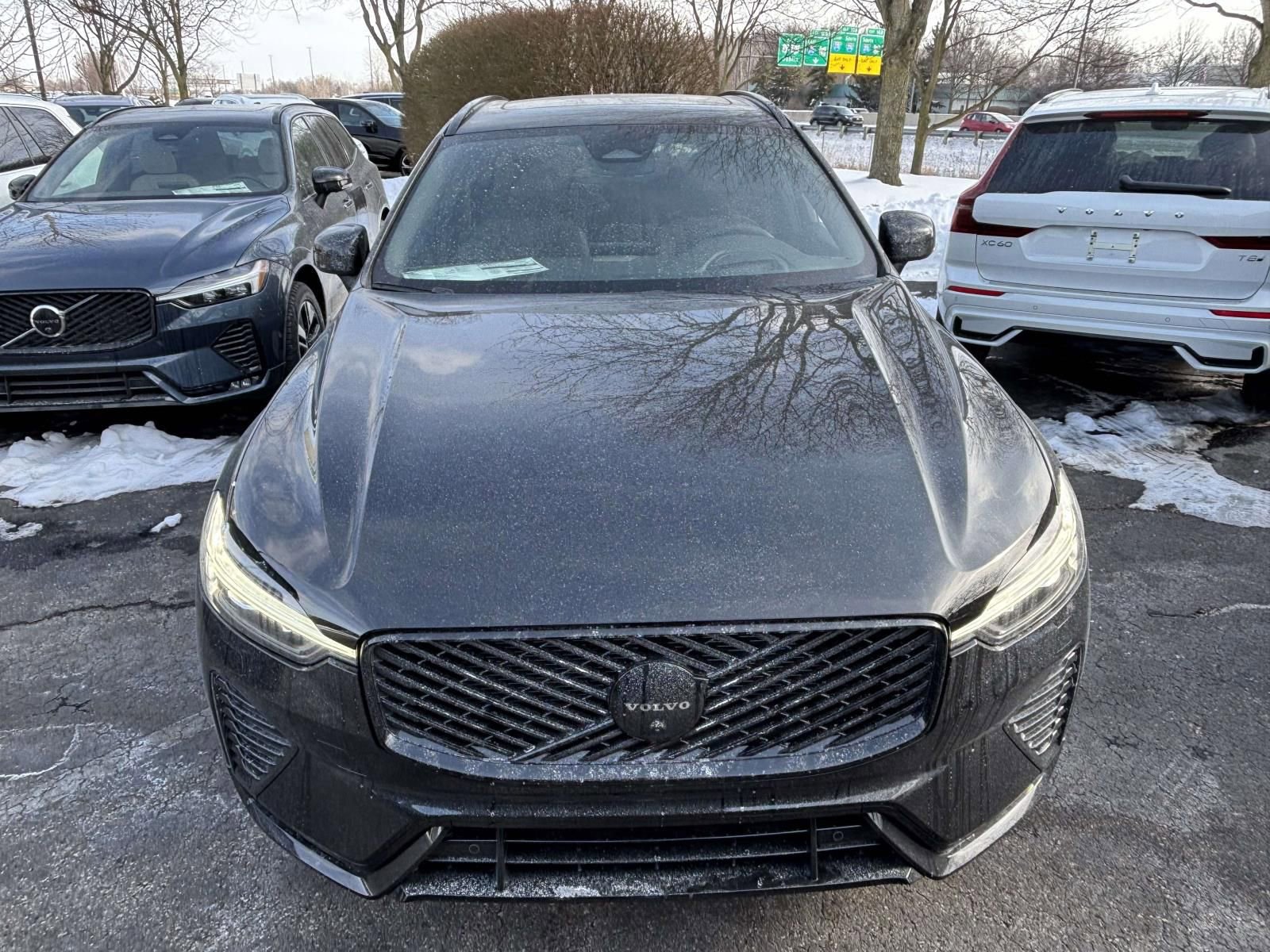 New 2026 Volvo XC60 B5 Ultra w/ Protection Package Premier image 2