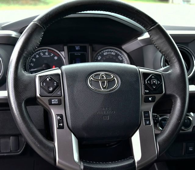 Used 2023 Toyota Tacoma SR5 w/ Black Out Package (TMS) AWD/4WD image 16