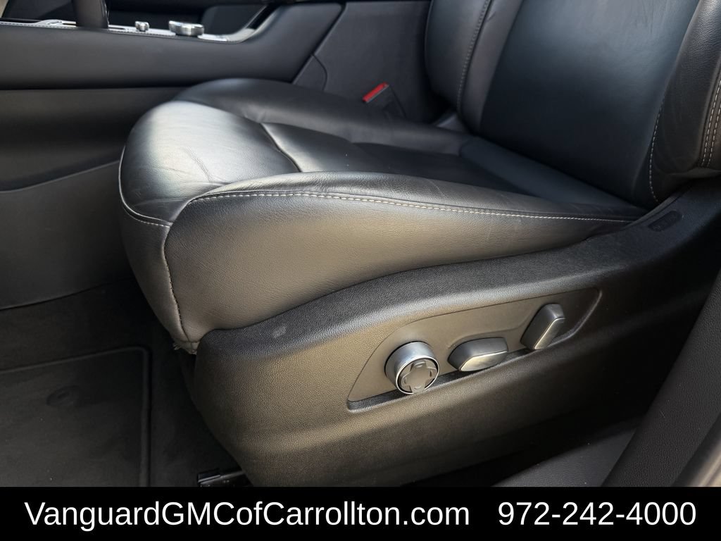 Used 2025 Cadillac XT4 Premium Luxury FWD image 26