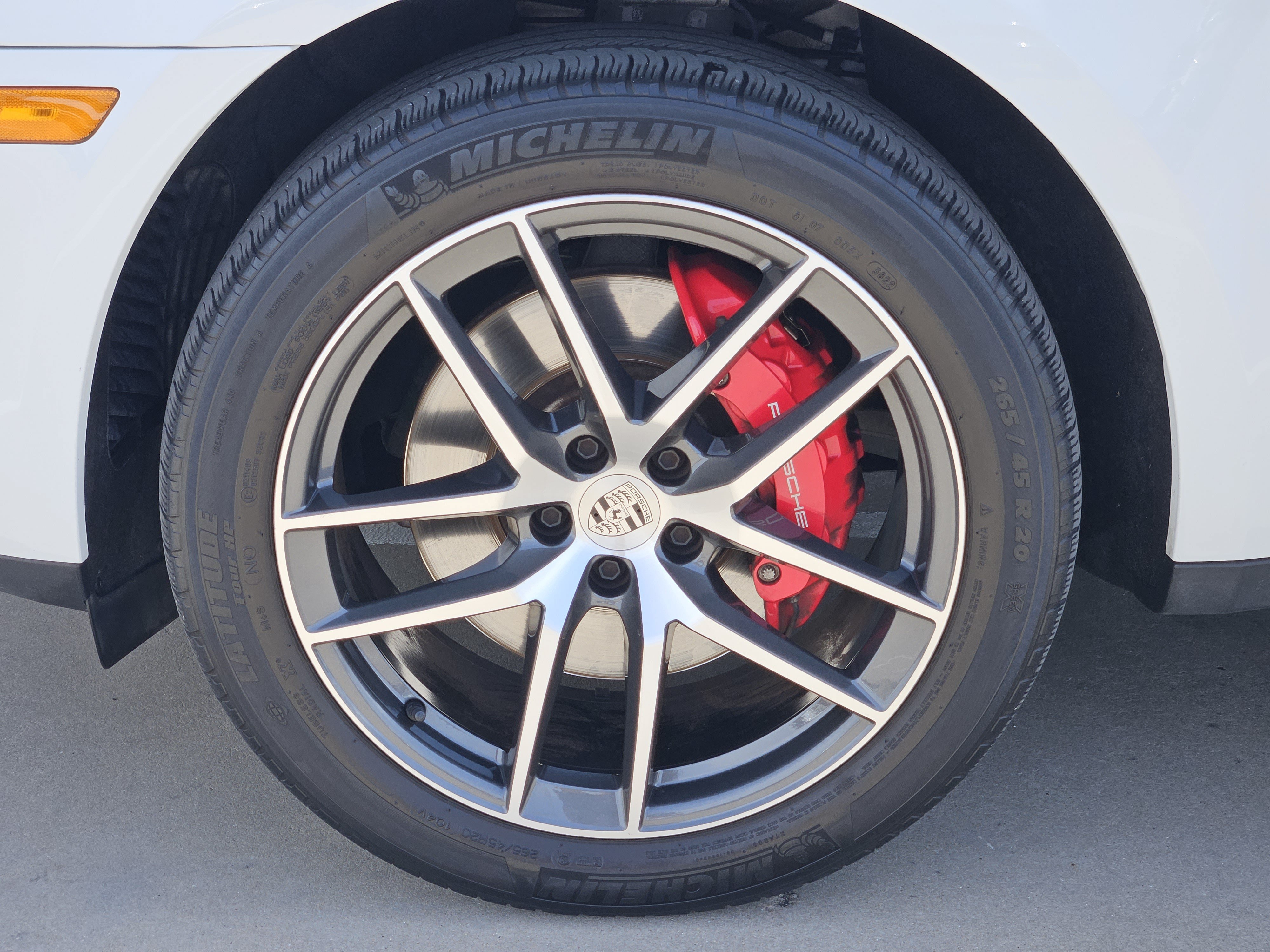 Certified 2023 Porsche Macan S AWD/4WD image 14