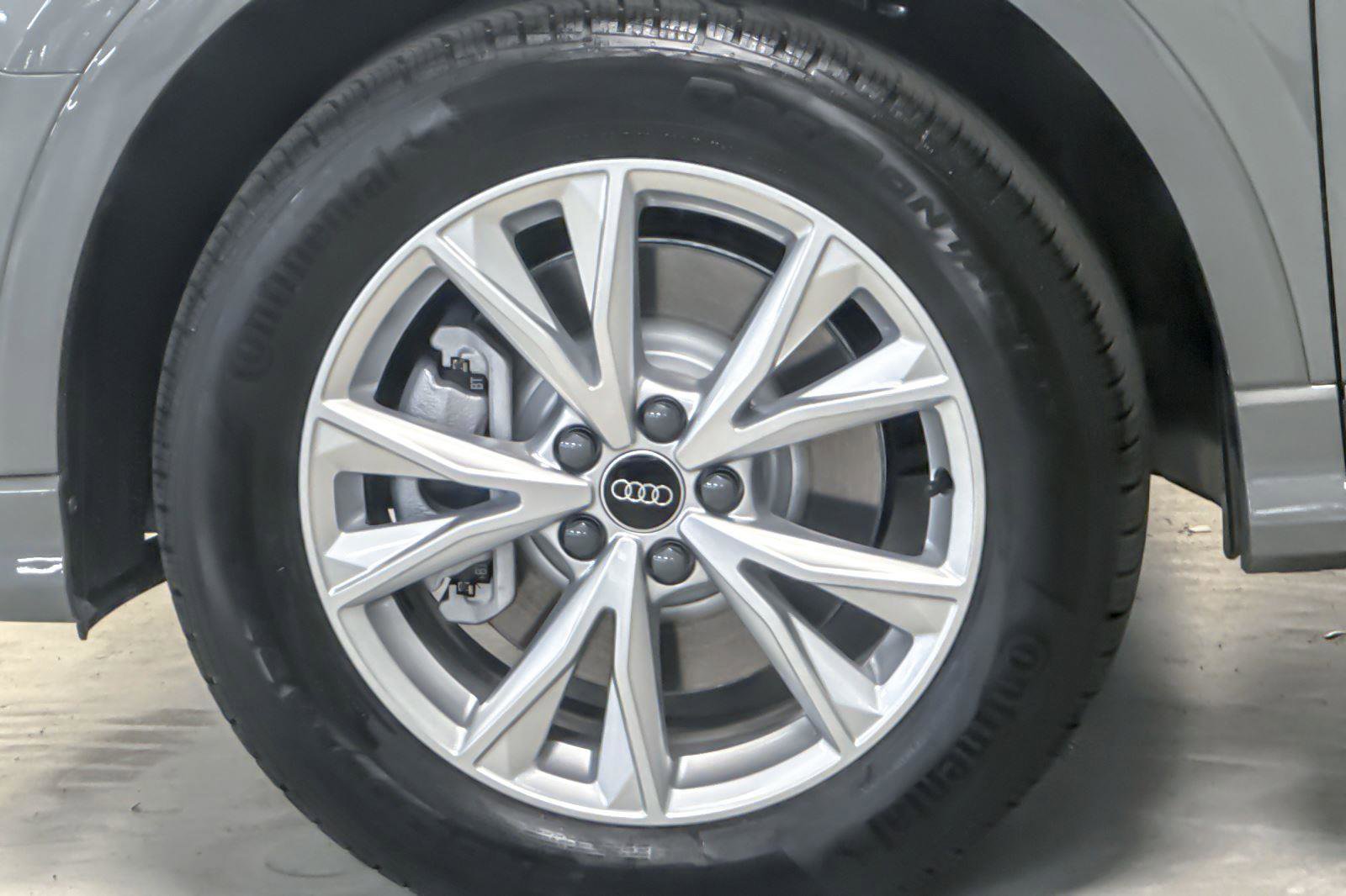 Used 2025 Audi Q3 2.0T Premium w/ Convenience Package image 25