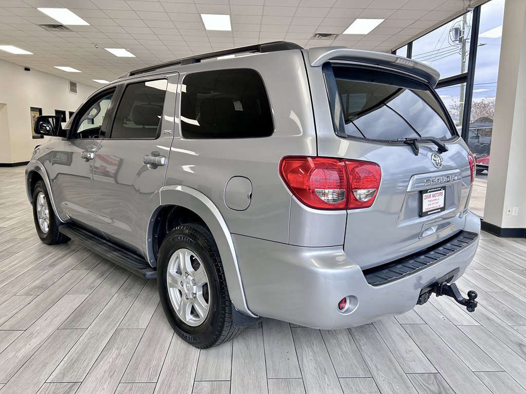 Used 2014 Toyota Sequoia SR5 RWD image 7