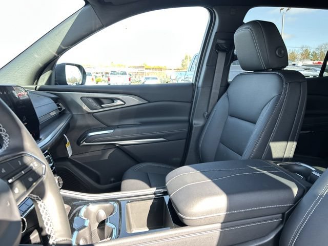 New 2026 Chevrolet Traverse LT w/ LPO, Floor Liner Package FWD image 29