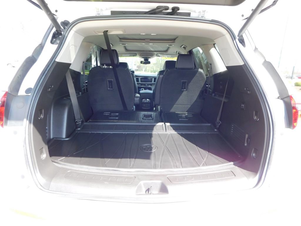 Used 2021 Buick Enclave Avenir w/ LPO, Hit The Road Package image 28