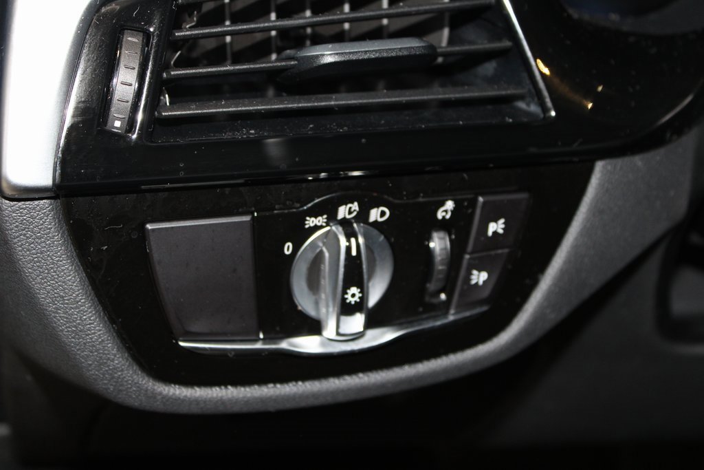 Used 2023 BMW 530i xDrive w/ Convenience Package image 12