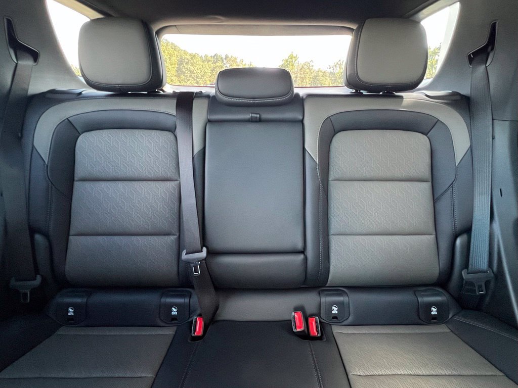 New 2027 Chevrolet Equinox LT w/ Convenience Package II FWD image 11