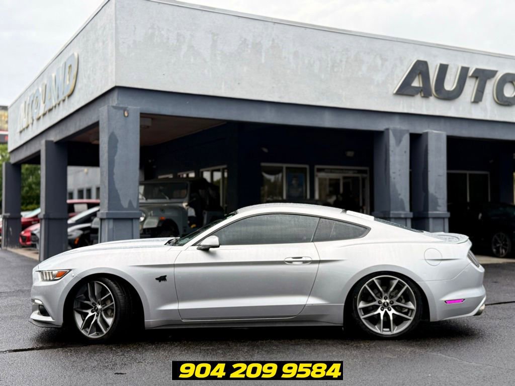Used 2015 Ford Mustang GT RWD image 4