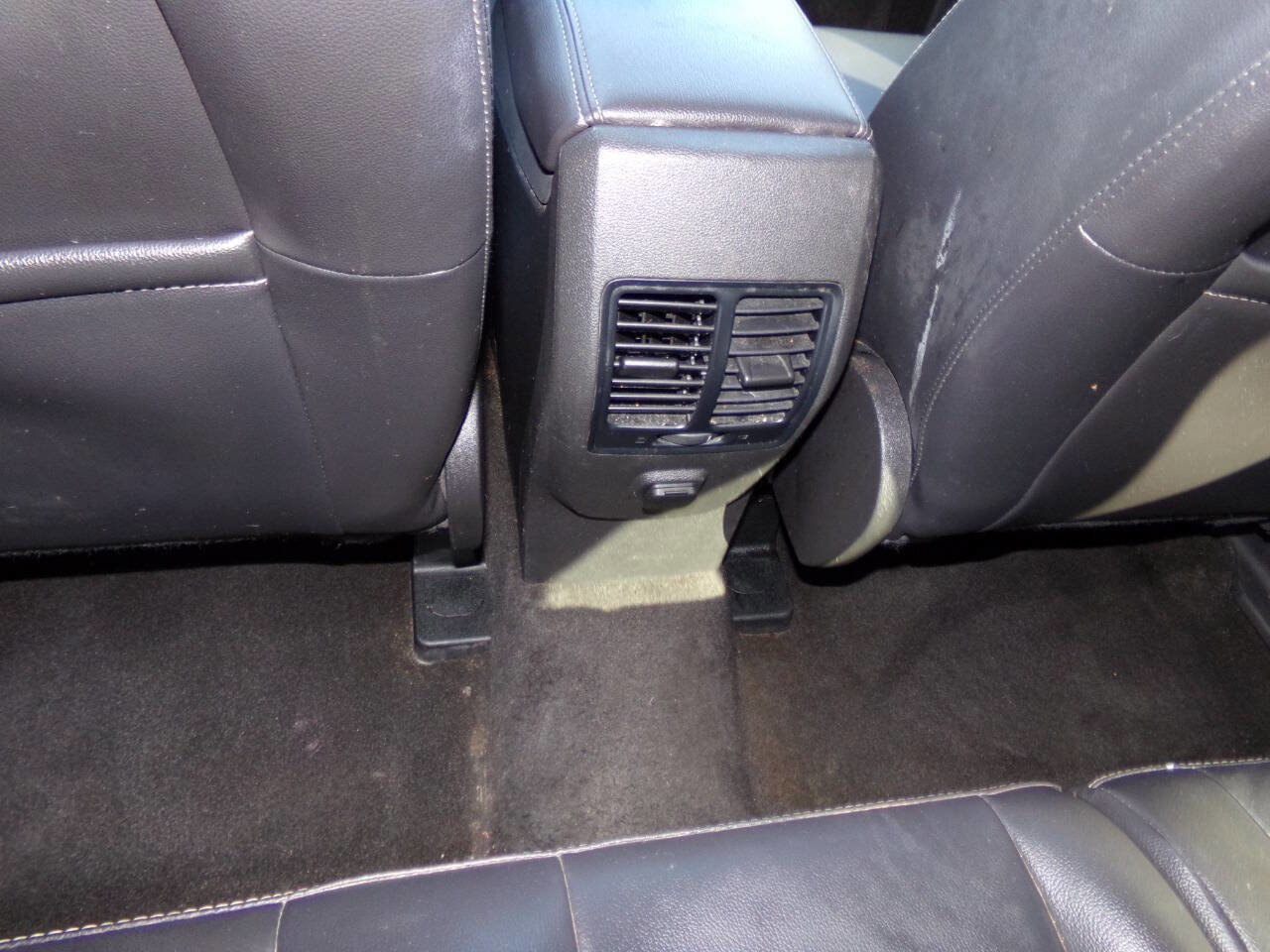 Used 2018 Ford Escape SEL image 16