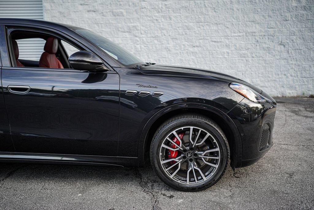 Used 2023 Maserati Grecale Modena AWD/4WD image 16
