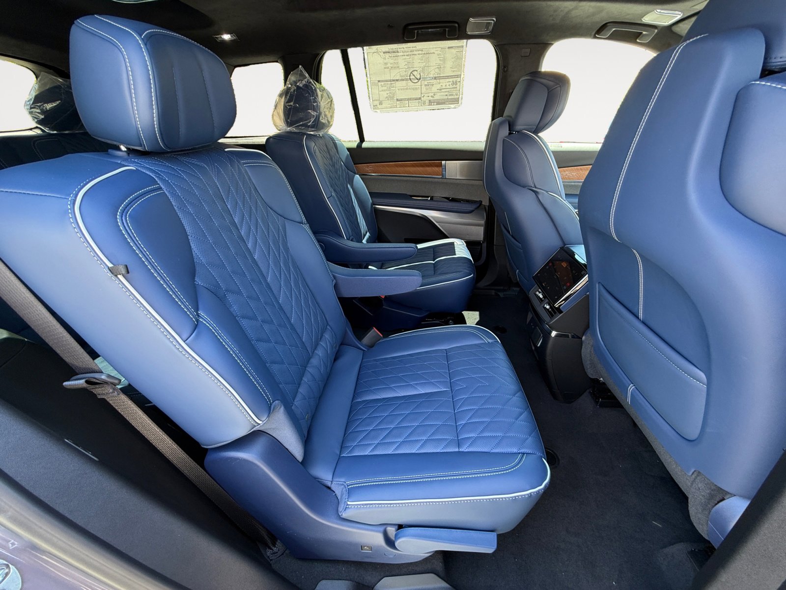 New 2026 Cadillac Vistiq Premium Luxury image 18