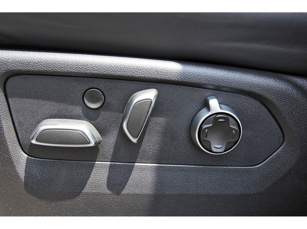 New 2025 Cadillac Escalade Sport Platinum w/ LPO, ONYX Package image 22