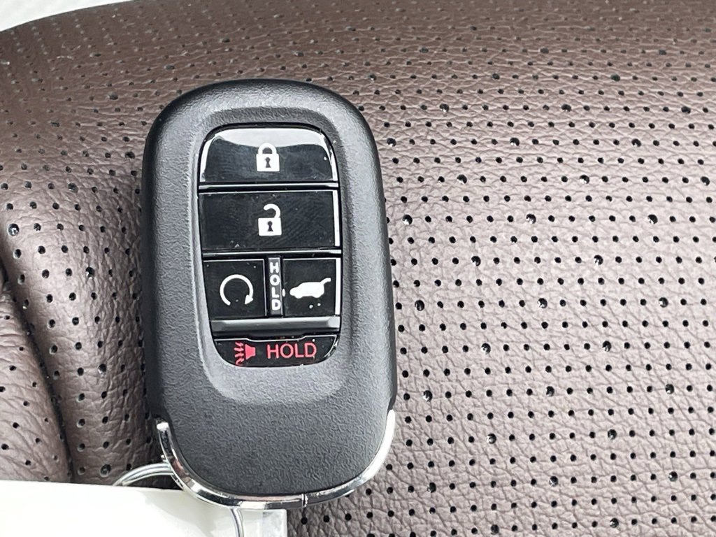 Used 2025 Honda Pilot Elite image 38