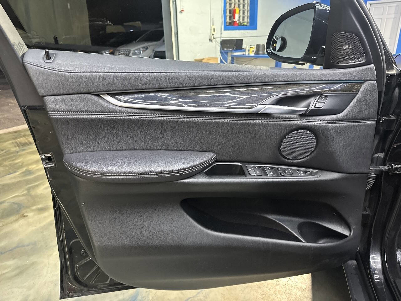 Used 2017 BMW X6 xDrive35i image 17