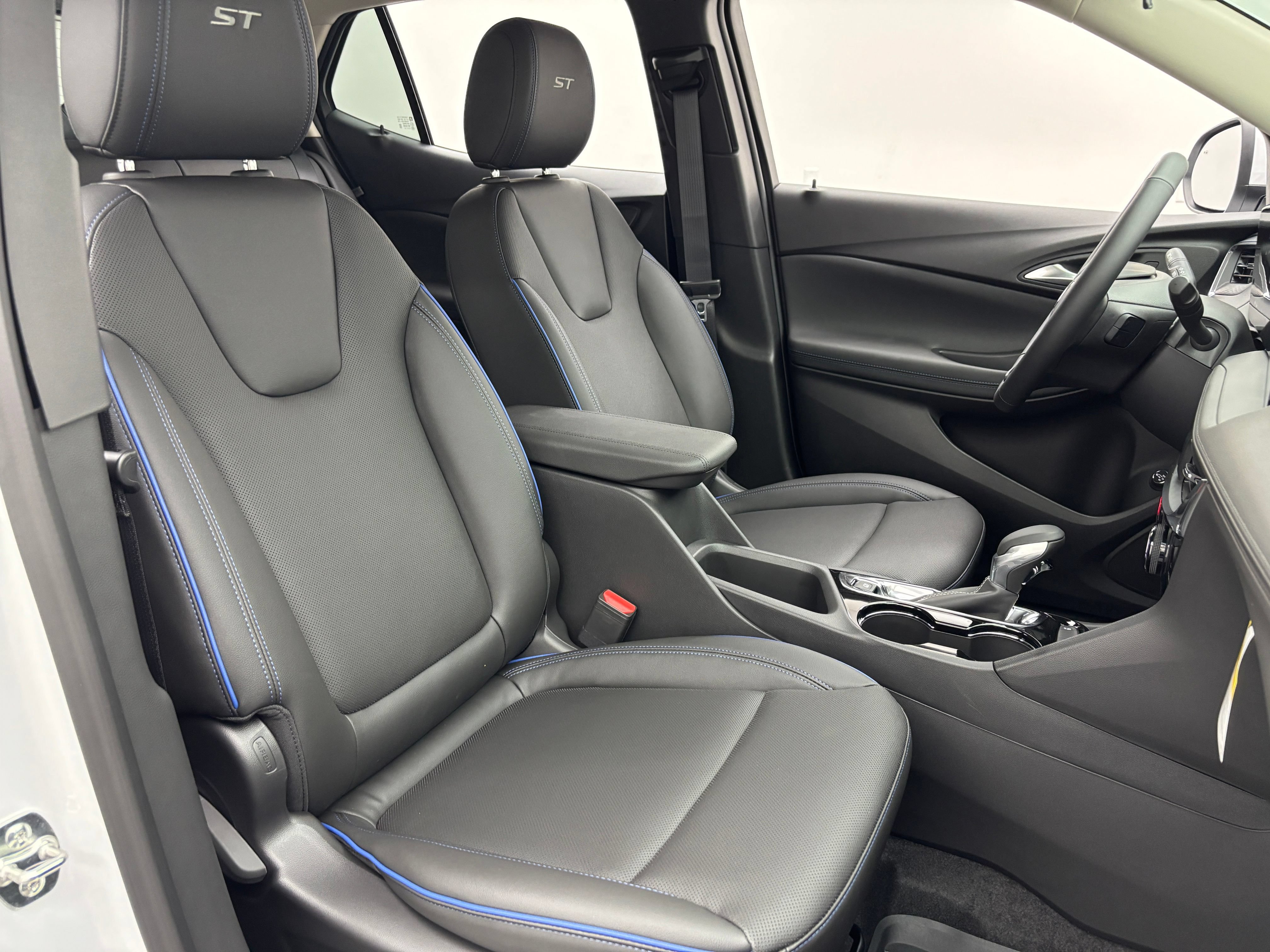 New 2026 Buick Encore GX Sport Touring w/ Comfort Package FWD image 27