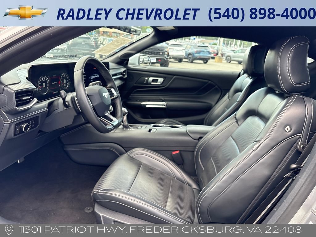 Used 2024 Ford Mustang GT Premium RWD image 3