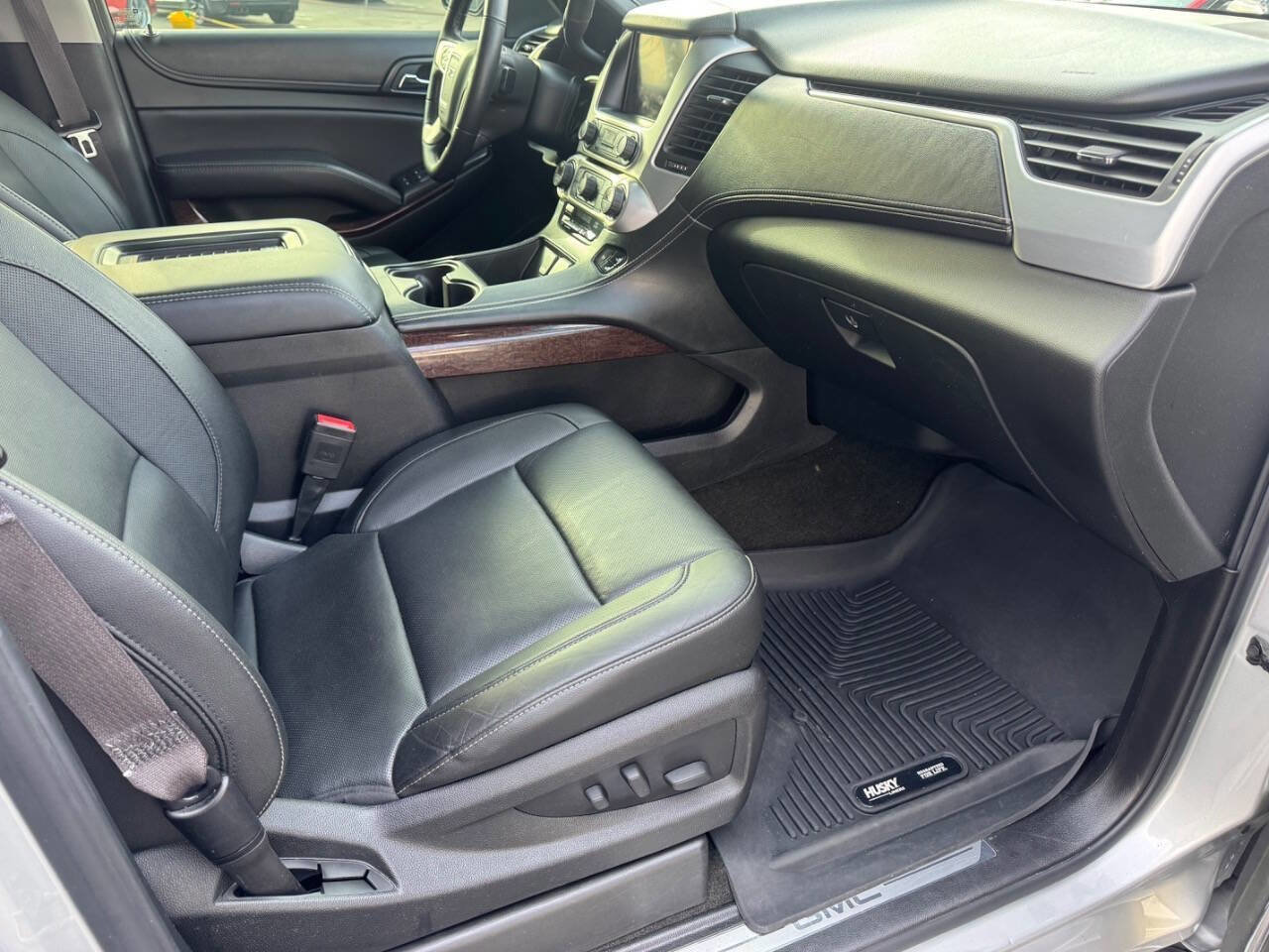Used 2017 GMC Yukon XL SLT w/ Premium Edition image 13