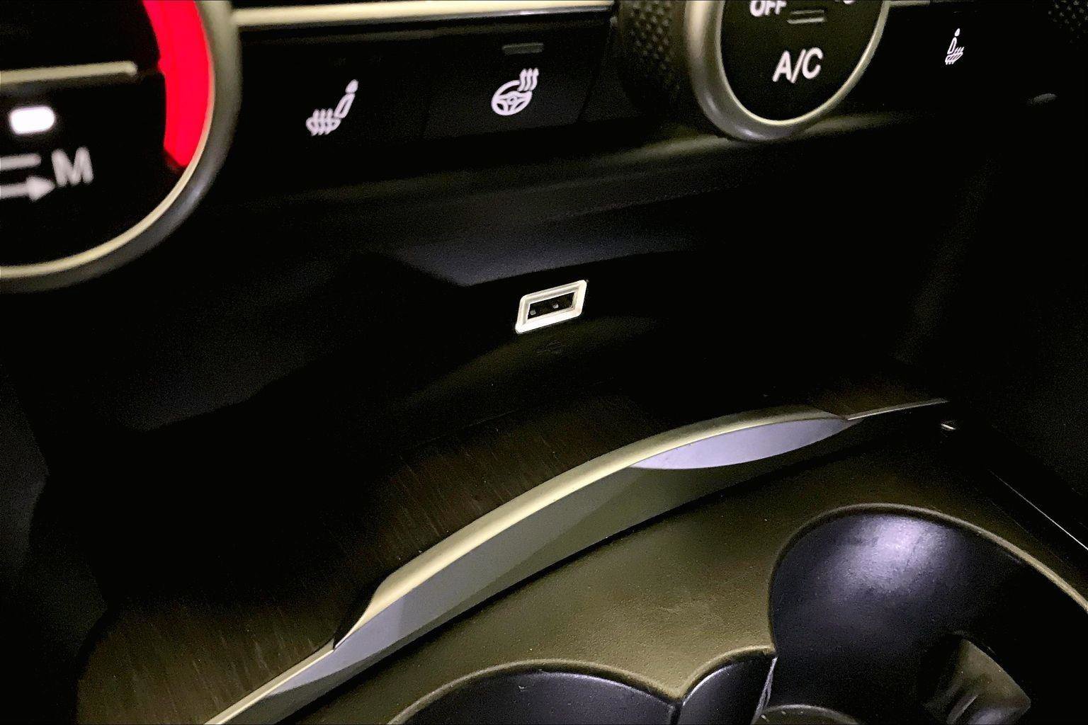 Used 2018 Alfa Romeo Giulia Ti image 33