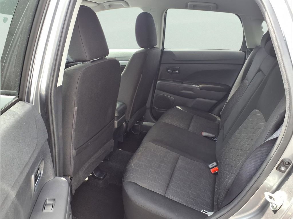 Used 2021 Mitsubishi Outlander Sport ES image 21